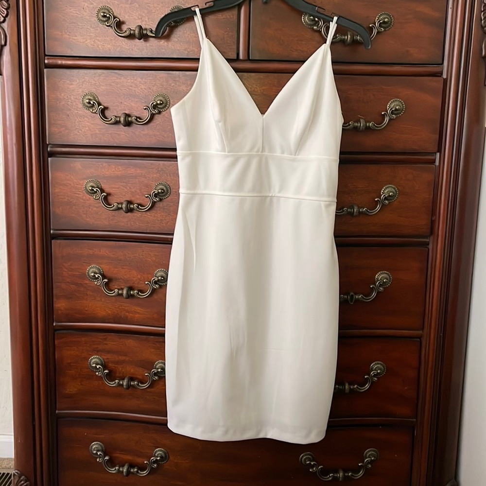 EXPRESS LWD (Little White Dress) 🌹